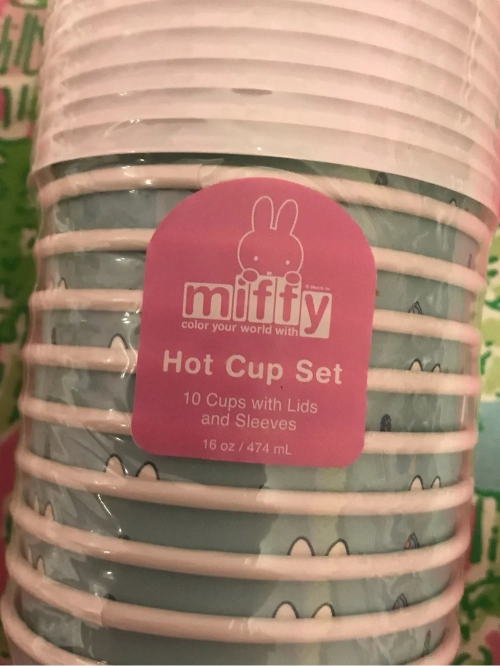 Miffy Set Of 10 Hot Travel Cups 16 Oz With Sleeves & Lids